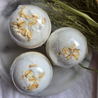 Oat and Honey : Bath Bomb